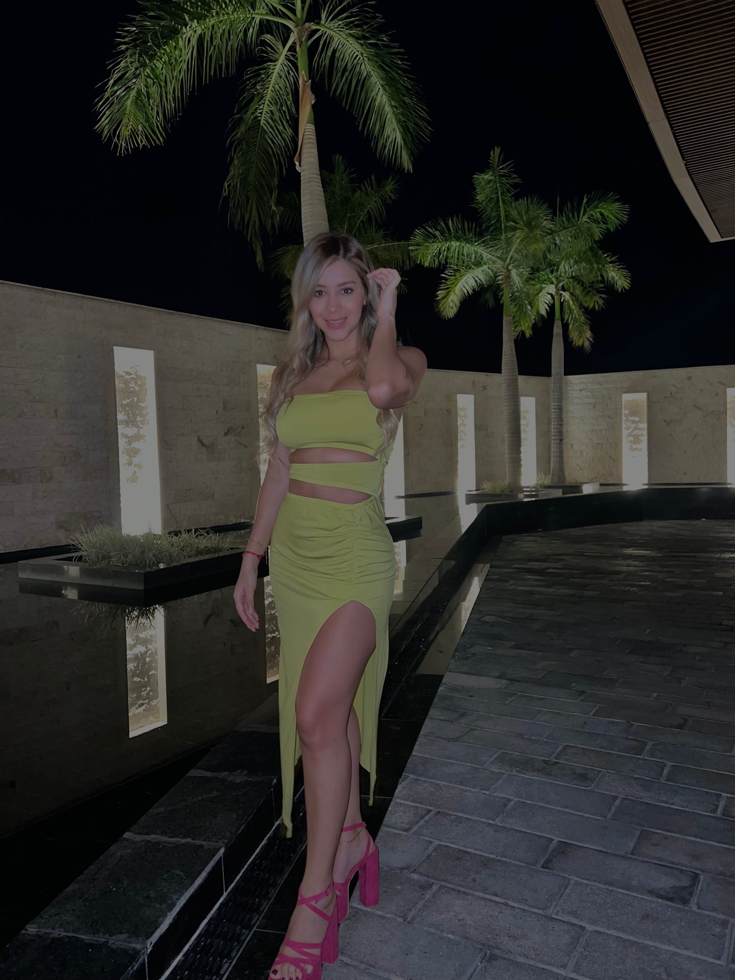 Vestido Midi com recorte Camille